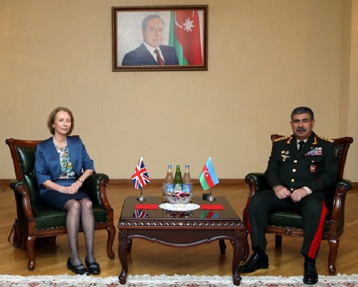 Azerbaijan, UK mull prospects for military-technical co-op 